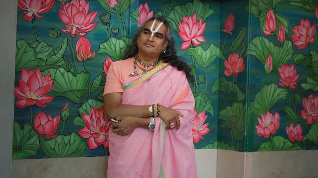 Sensing the Guru’s Guidance Beyond Ego and Mind