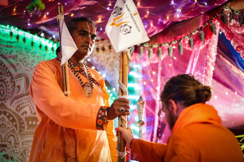 swami-initiering-paramahamsa-vishwananda-2-ændret størrelse